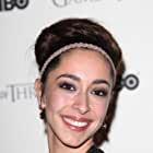 Oona Chaplin به عنوان Julianne