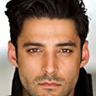 Karan Oberoi به عنوان Noah Bracken