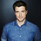 Dan Jeannotte به عنوان James Stuart