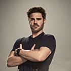 Grey Damon به عنوان Andrew Kurtz