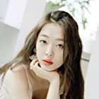 Sulli Choi به عنوان Song Yoo-hwa