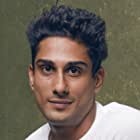 Prateik Babbar به عنوان Sunny Salgoankar