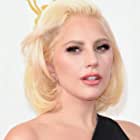 Lady Gaga به عنوان La Camaleón