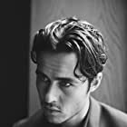 Ben Schnetzer به عنوان Yorick Brown