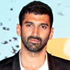 Aditya Roy Kapoor به عنوان Advait