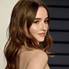 Kaitlyn Dever به عنوان Loretta McCready