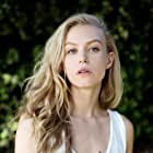 Penelope Mitchell به عنوان Lisa Corrigan