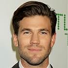 Austin Stowell به عنوان Drew