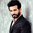 Jay Bhanushali به عنوان Akshay