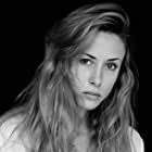 Gillian Zinser به عنوان Jess Baylor