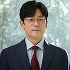 Lee Seung-joon به عنوان Choi Kyeong-jong