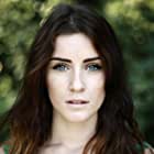 Lucie Jones به عنوان Handmaiden