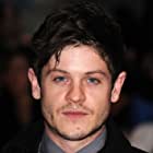 Iwan Rheon به عنوان Jan Zumbach 'Donald'