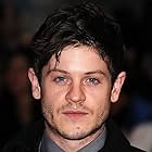 Iwan Rheon به عنوان Tenax