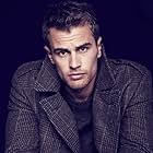 Theo James به عنوان Eddie Horniman