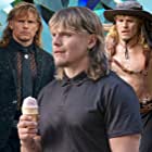 Tony Cavalero به عنوان Angus Young