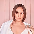 Sonakshi Sinha به عنوان Captain Priya Dixit