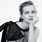 Angourie Rice به عنوان Lisa