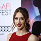 Taissa Farmiga به عنوان Zoe Benson