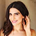 Aahana Kumra به عنوان Priyanka Gandhi