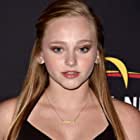 Madison Wolfe به عنوان Janet Hodgson