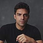 Sean Teale به عنوان RJ