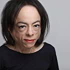 Liz Carr به عنوان Garrick