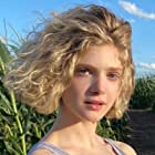 Elena Kampouris به عنوان Sheila