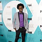 Echo Kellum به عنوان Curtis Holt