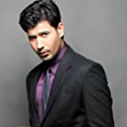 Sumeet Vyas به عنوان Sahil Khanna (Segment "The Apartment")