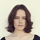 Daisy Ridley به عنوان Cotton-Tail