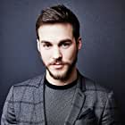 Chris Wood به عنوان Mon-El