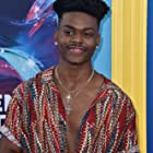 Aubrey Joseph به عنوان Curtis 'Legs' Banks