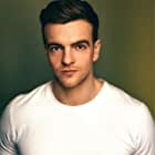 Jonno Davies به عنوان Robbie Williams