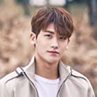 Park Hyung-sik به عنوان Jung Yi-Hyun