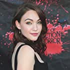 Violett Beane به عنوان Jesse Wells