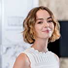 Brigette Lundy-Paine به عنوان Casey Gardner