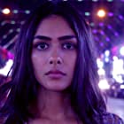 Mrunal Thakur به عنوان Nandita Kumar