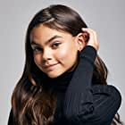 Ariana Greenblatt به عنوان Young Velma