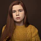 Everleigh McDonell به عنوان Young Clare Abshire