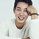 Do-yoon Kim به عنوان Lee Dong-wook