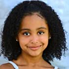 Leah Griffin به عنوان Caroline's Younger Daughter