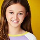 Kinsley Isla Dillon به عنوان Younger Ginny