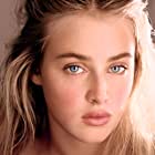 Anna Van Patten به عنوان Libby