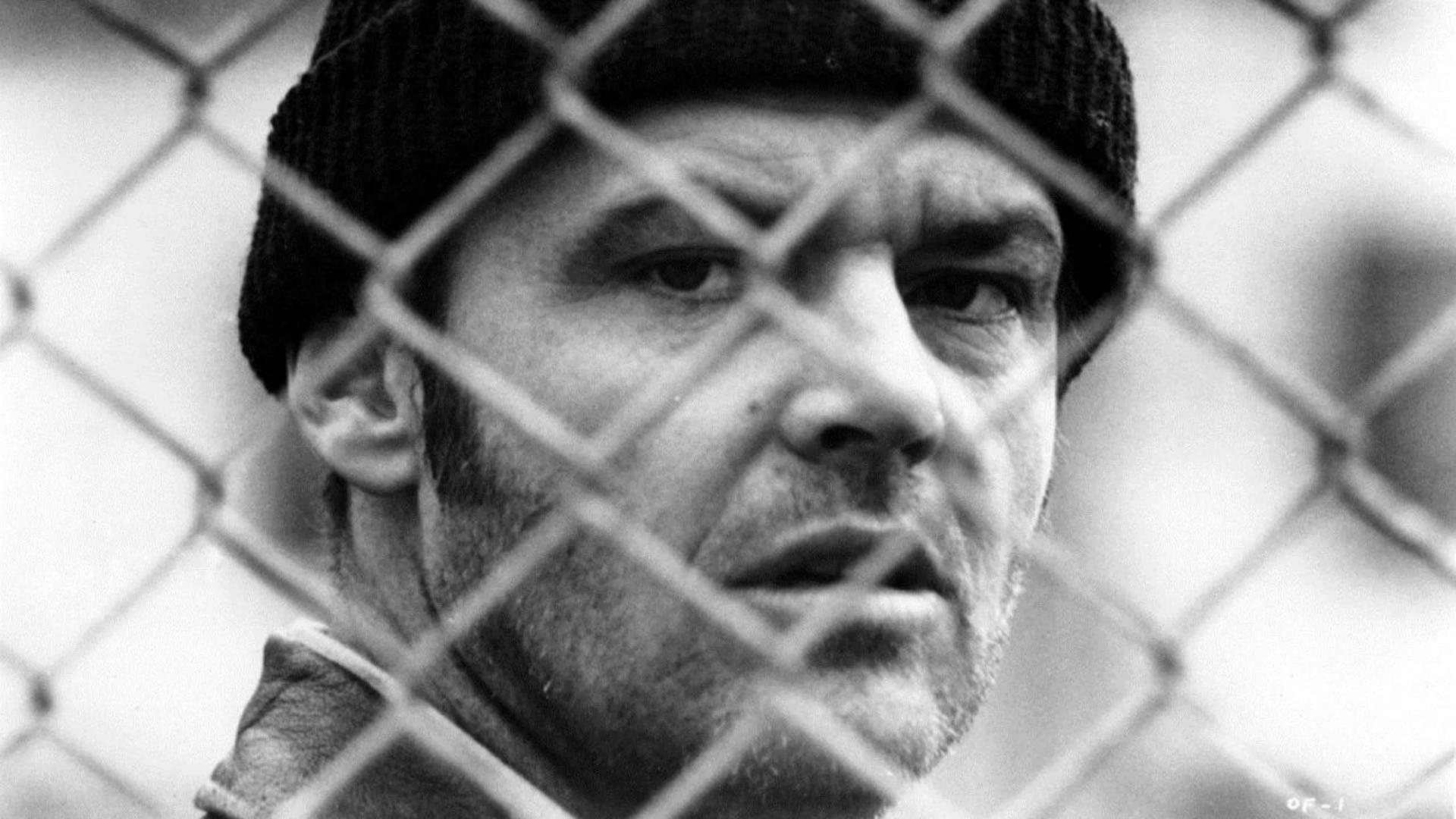 فیلم  One Flew Over the Cuckoo's Nest 1975 با زیرنویس چسبیده