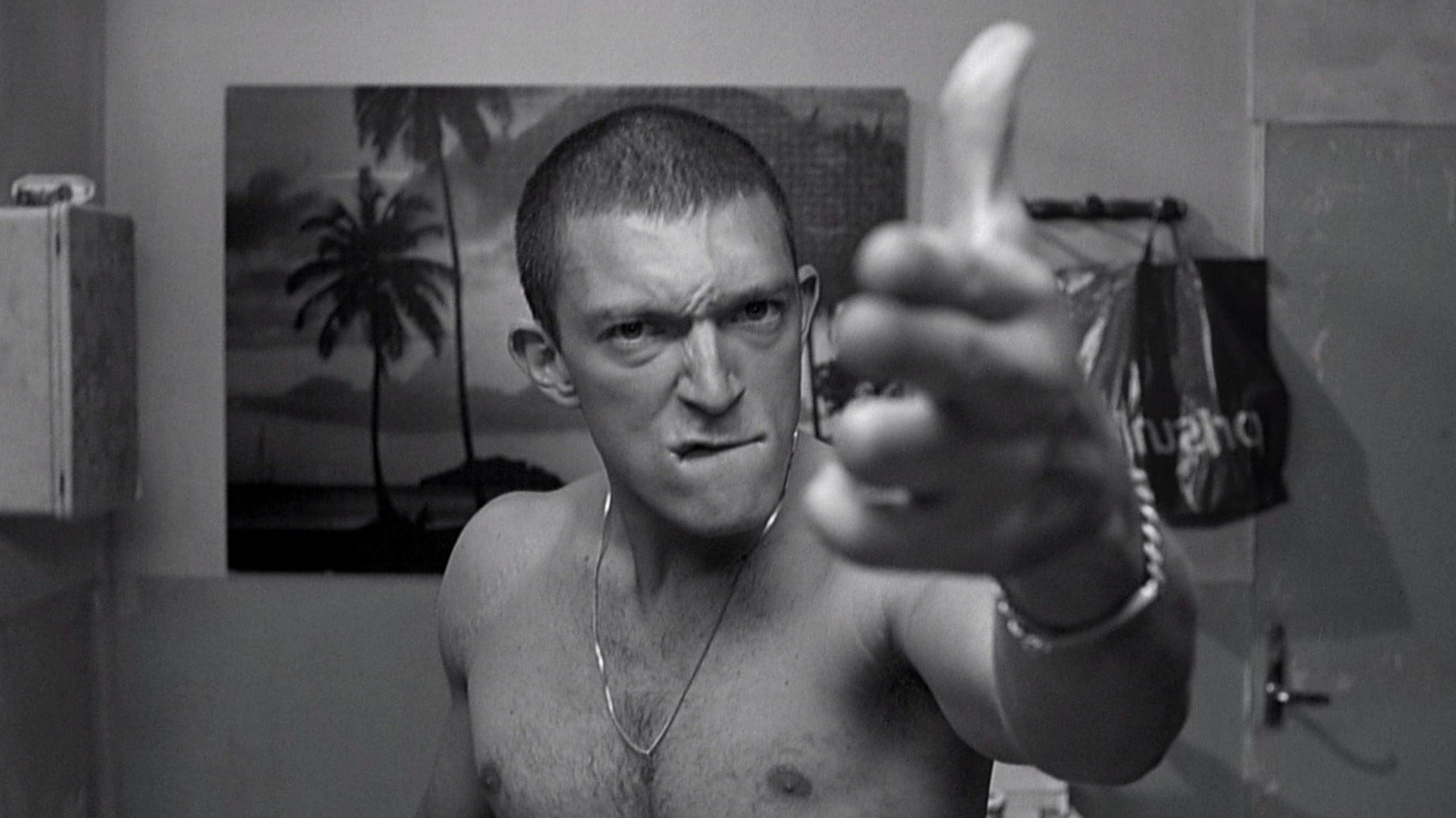 فیلم  La Haine 1995 با زیرنویس چسبیده