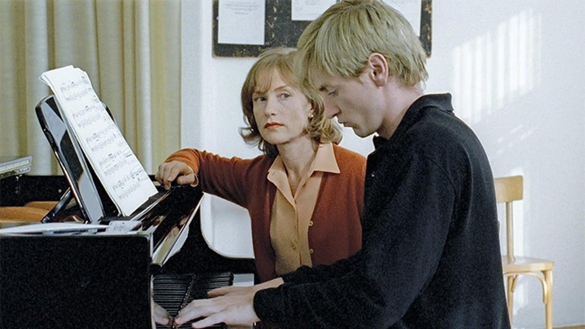 فیلم  The Piano Teacher 2001 با زیرنویس چسبیده