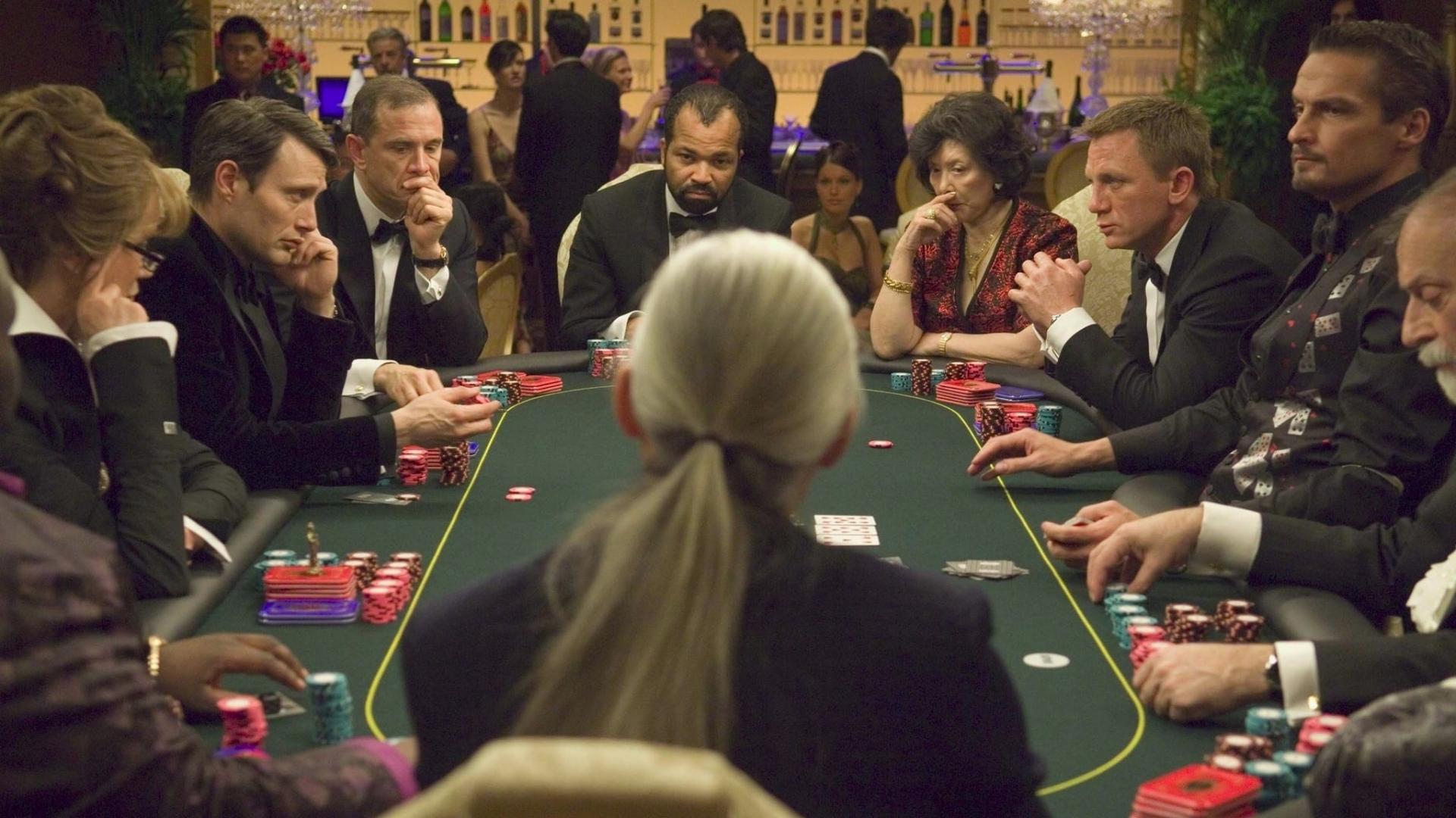 فیلم  Casino Royale 2006 با زیرنویس چسبیده