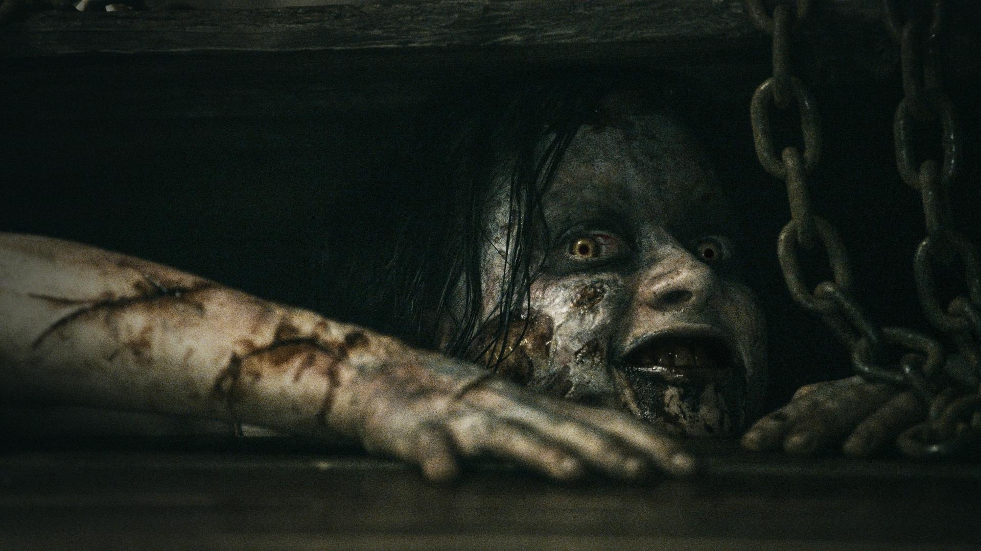 فیلم  Evil Dead 2013 با زیرنویس چسبیده