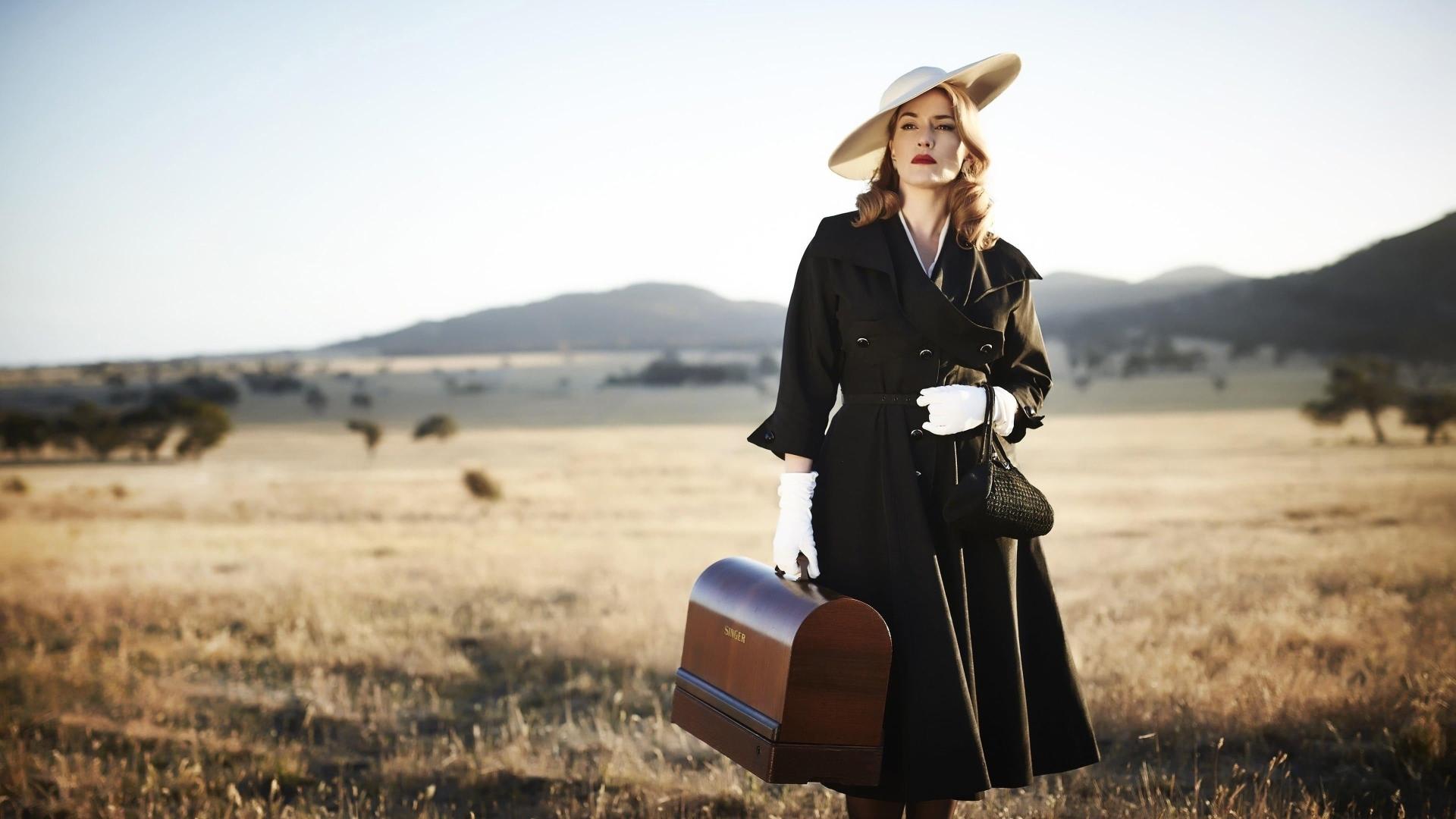 فیلم  The Dressmaker 2015 با زیرنویس چسبیده